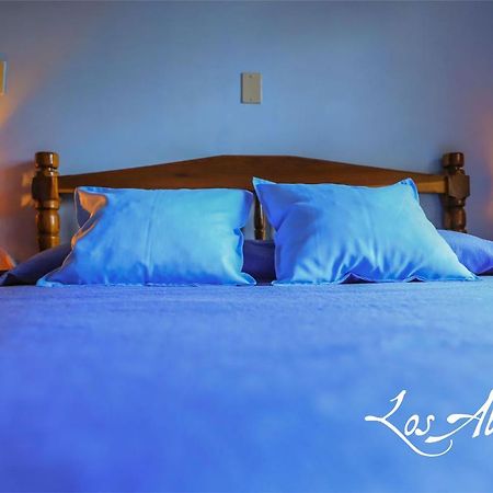 Hotel Los Abuelos เอลโซแบร์บิโอ ภายนอก รูปภาพ